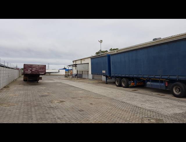 2,300M² FACTORY TO LET IN KRAAIFONTEIN INDUSTRIA